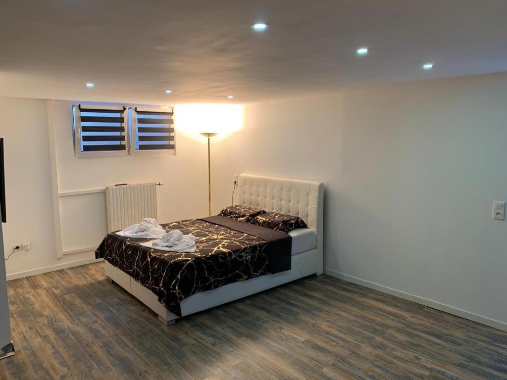 Studio 45M2 Tres Calme Village-Neuf Ngoại thất bức ảnh
