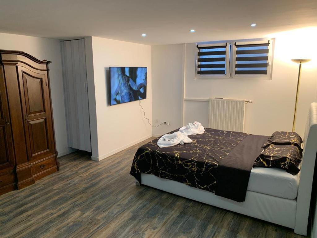 Studio 45M2 Tres Calme Village-Neuf Ngoại thất bức ảnh