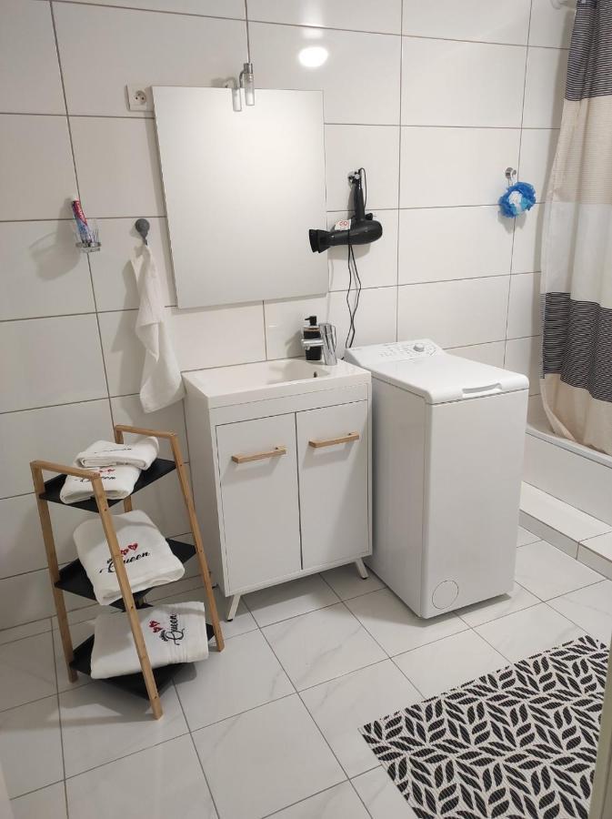 Studio 45M2 Tres Calme Village-Neuf Ngoại thất bức ảnh